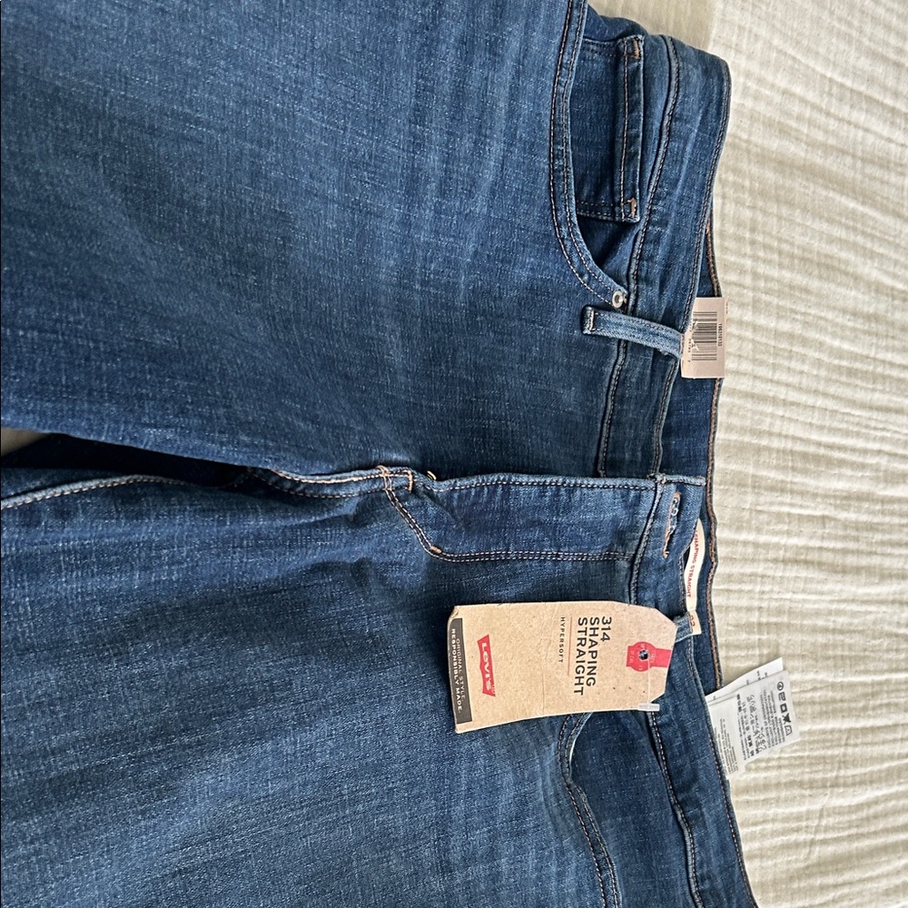 Levi's Women's Dark Blue Straight Leg Jeans